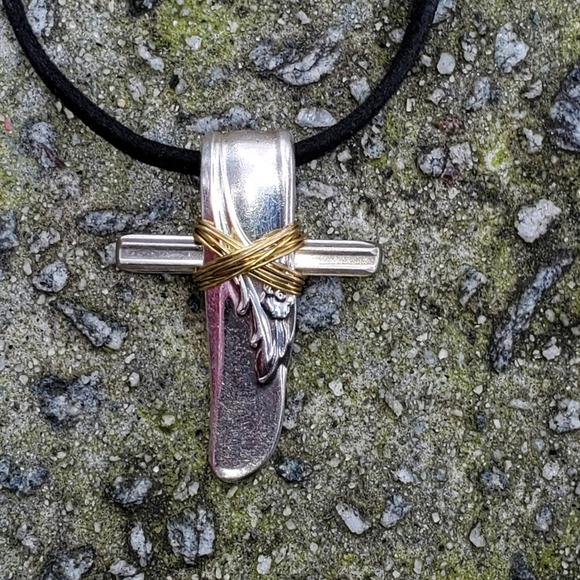 Adoration Cross Necklace Handcrafted Spoon Silver - Picture 3 of 12